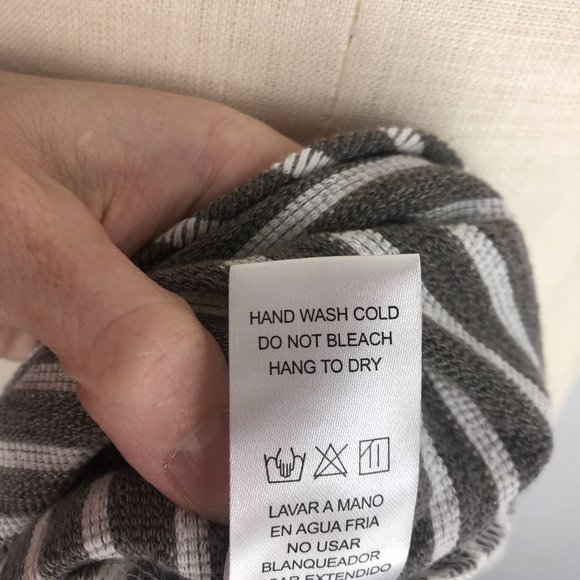 Doe & Rae Grey White Striped Tank Top Women's Size Small  Sleeveless Ribbed Knit - Picture 8 of 8